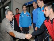 Genç Güreşçilere Başkan Dopingi