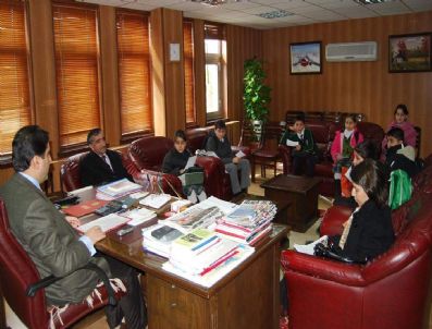 DÜZAĞAÇ - Öğrenciler Başkanı Soruları İle Terletti