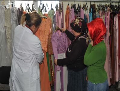 Trabzon Belediyesi'nden Giysi Yardımı