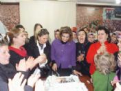 Ak Partili Kadınlar Başbakanın Doğum Gününü Unutmadı
