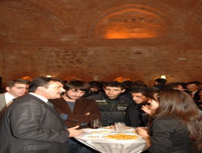 Başkan Dündar, Üniversite Öğrencilerini Ağırladı