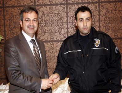 Gebze Emniyetinin Başarılı Polislerine Ödül