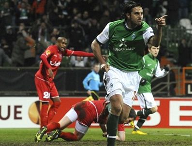 DE JONG - Werder Bremen Twente'yi 4 golle geçti