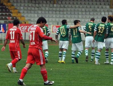 Bursaspor 3 - 0 Sivasspor