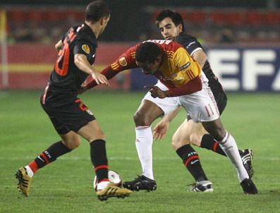 HARRY KEWELL - Galatasaray hakemin peşini bırakmayacak