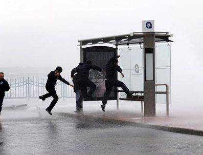 Antalya'ya fırtına uyarısı