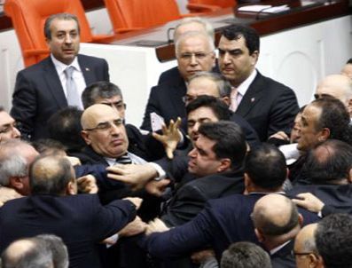 OSMAN DURMUŞ - İşte kavgada yayınlanmayan görüntüler