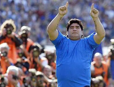 MARADONA - 15 ayda 101 futbolcuyla rekor kırdı