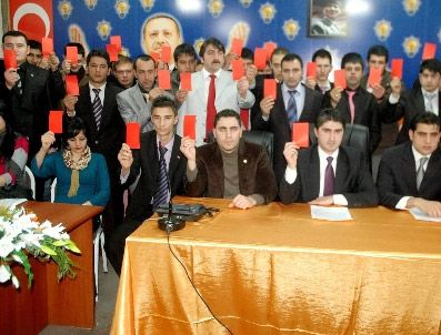 AKP'den Durmuş'a tepki