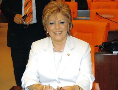 CANAN ARıTMAN - Arınç kadın siyasetçilere yaklaşmasın