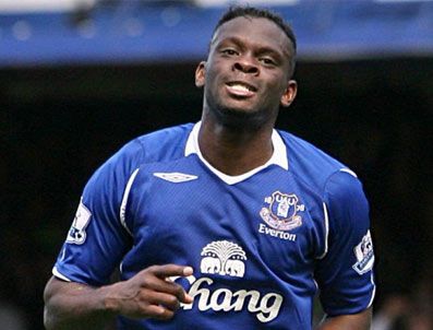 EVERTON - Everton Saha'nın sözleşmesini uzattı