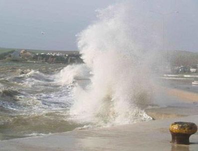 Antalya'da fırtına için kriz masası