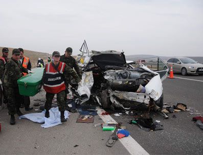 Gaziantep'te trafik kazası: 5 ölü 4 yaralı
