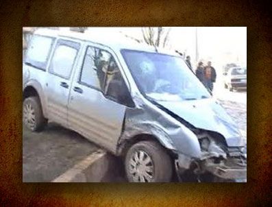 Polis aracı kaza yaptı: 4 yaralı