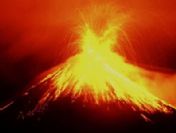 Yanardağ deprem ile harekete geçti