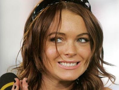 LINDSAY LOHAN - Lindsay Lohan dışarı çıkamıyor