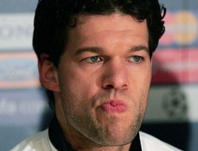 Ballack: Wenger bence mazeret arıyor