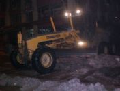 Kars'ta cadde ve sokakların karı temizleniyor