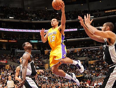 TONY PARKER - Los Angeles Lakers San Antonio Spurs ile karşılaştı