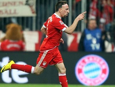 RIBERY - Bayern Münih Hamburg'u yenerek lider oldu