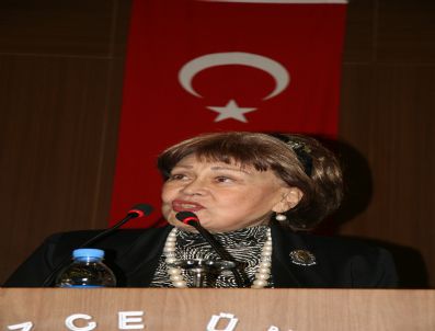 ÜLKÜ ADATEPE - Düzce Üniversitesi Ülkü Adatepe'yi Ağırladı