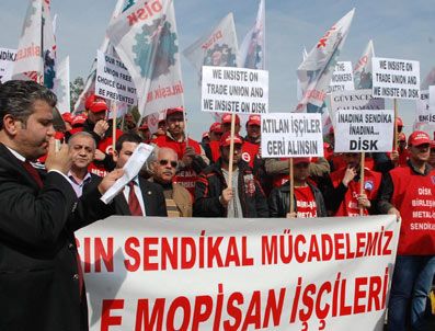 BIRLEŞIK METAL İŞ SENDIKASı - Alman Konsolosluğu Önünde Sendika Eylemi