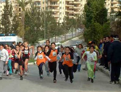 LAMIA - Kuşadası'nda atletizm yarışması