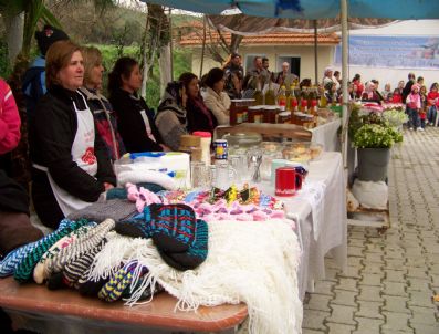 ŞAKIR ERDEN - Seferihisar'da Kadın Evi Açıldı