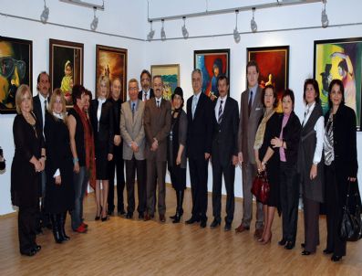 MUSTAFA AYHAN - Trabzon Kadın Sanatçılar Derneği Üyeleri Sergi Açtı