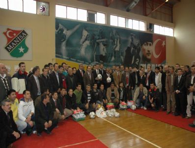 Amatör Futbol Kulüplerine Malzeme Yardımı