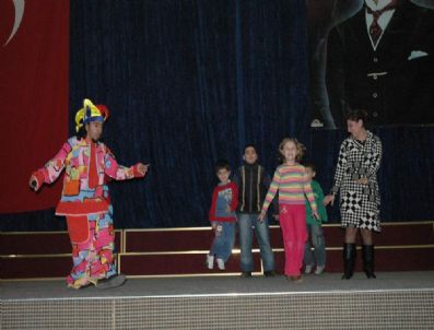 KEMALETTİN YILMAZ - Gemlik Belediyesi Engelli Ve Ana Sınıfı Öğrencilerini Sevindirdi