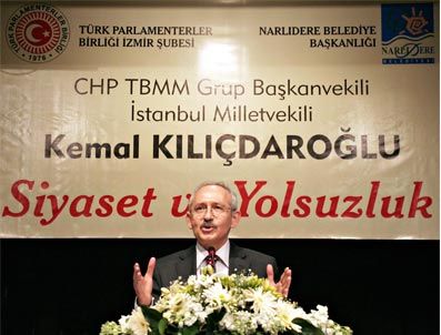Kılıçdaroğlu İzmir'de 'Siyaset ve Yolsuzluk' Paneline katıldı