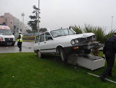 Samsun'da Tarfik Kazası: 3 Yaralı