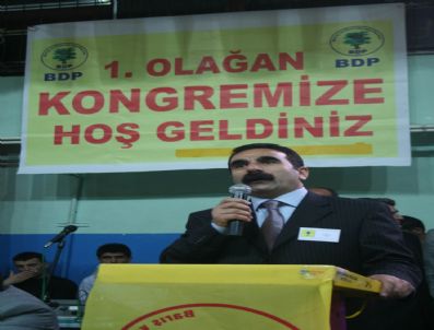 HURŞIT TEKIN - Bdp İl Başkanı Sıddık Akış Güven Tazeledi