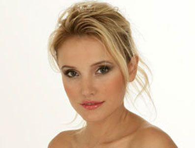 TUĞBA ALTINTOP - Yerli Cameron bu yaz evleniyor!