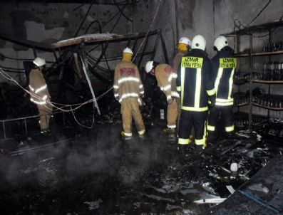 İzmir'de İşyeri Yangını