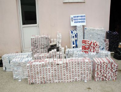 ORGANIZE İŞLER - Adana'da 18 Bin 700 Paket Kaçak Sigara Ele Geçirildi