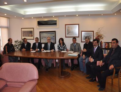 GENEL İŞ SENDIKASı - Çanakkale Belediyesi'nde Toplu Sözleşme Sevinci