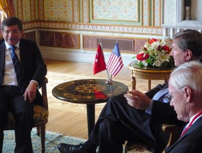 LIZBON - Davutoğlu-füle Ortak Basın Toplantısı