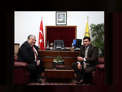 NEVROZ - DSP'den BDP'ye sürpriz ziyaret