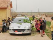 Köyü Ziyaret Eden Kaymakama 'Ot' Süprizi