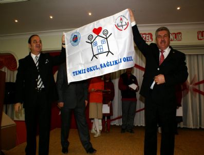 NIMET ÇUBUKÇU - Nazilli'de 3 Okulda Daha Beyaz Bayrak Dalgalanacak