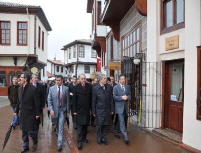 CENGIZ ÖZALP - Çarşı Esnafı Beypazarı Ve Altındağ'ı Gezdi