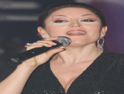 AŞKIN NUR YENGİ - Cbü'de Aşkın Nur Yengi Konseri