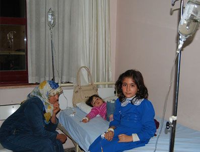 Pasta Yiyen Öğrenciler Zehirlendi