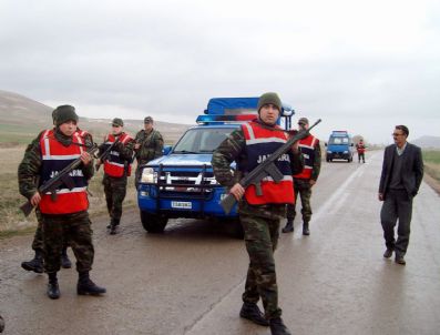 ALTAN DEMIRAYAK - Sivas'ta İşçiler Yol Kesti