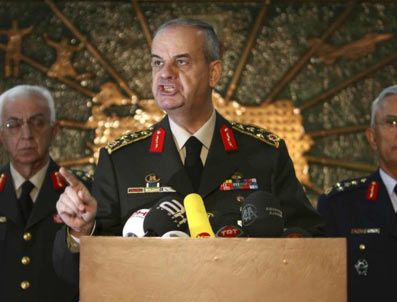 ENIS BERBEROĞLU - Taraf yazarı Çongar: Başbuğ suç işliyor