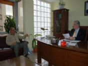 Yemişçi İzmirlileri Dinledi