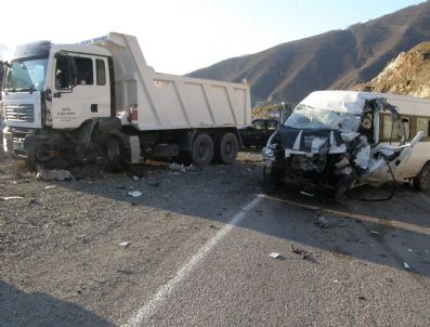 Artvin'de Trafik Kazası: 1 Yaralı