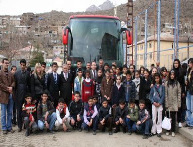SONER KARATAŞOĞLU - Beytüşşebap Kaymakamlığı 45 Öğrenciyi Çanakkale'ye Gönderdi